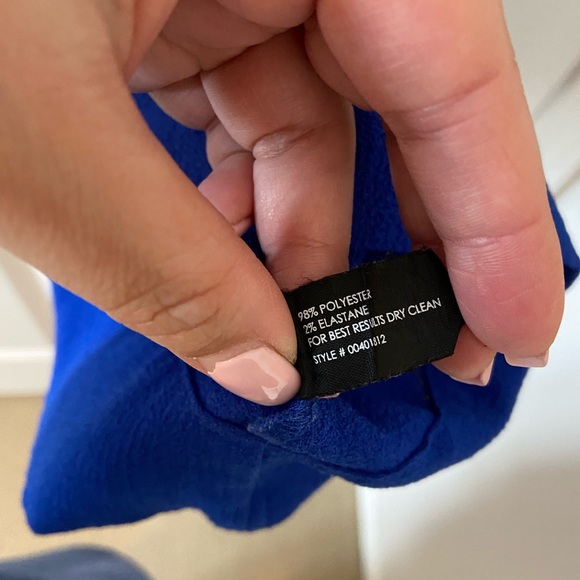 Club Monaco Crepe VNeck Tank - Picture 3 of 3